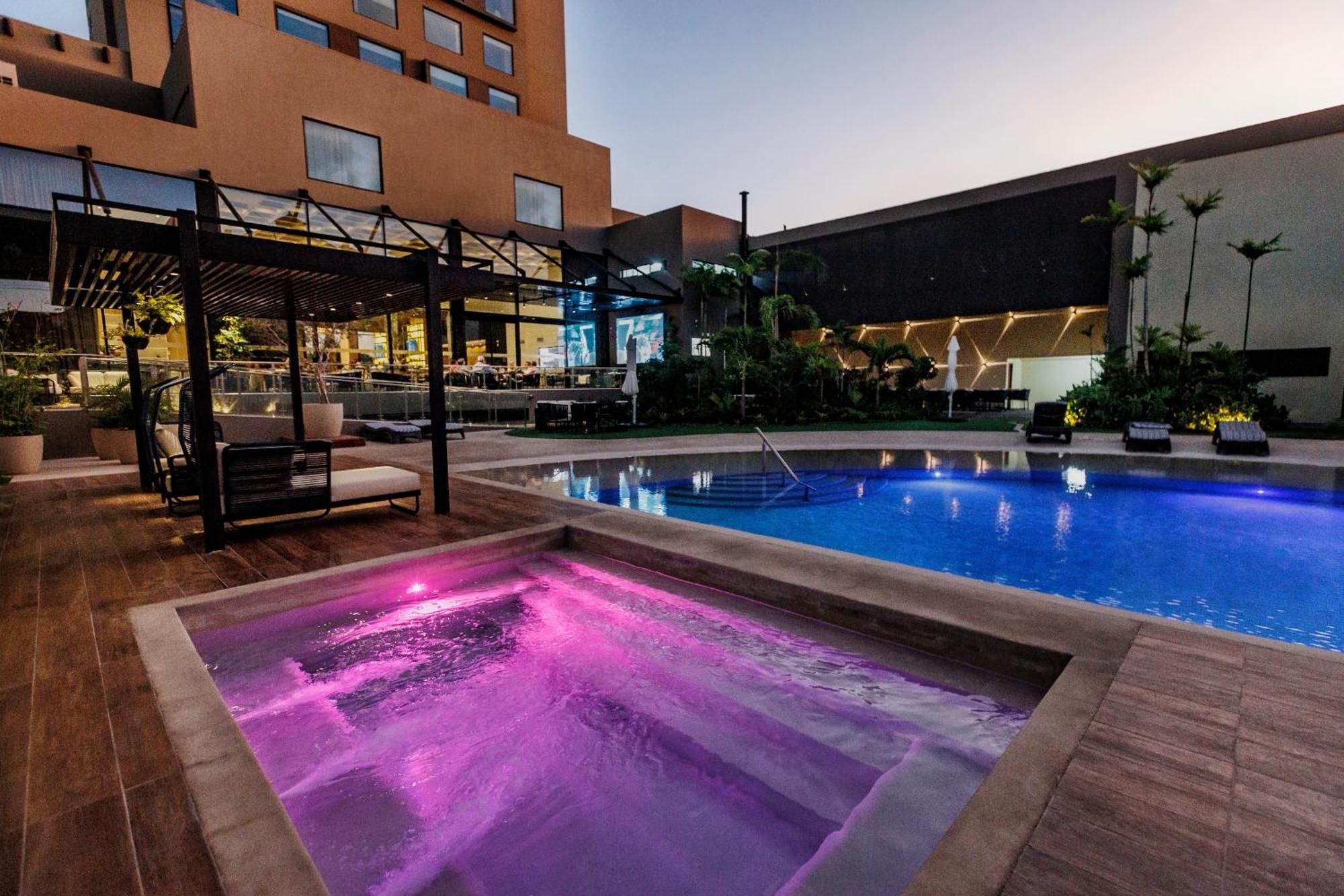 Novotel סנטה קרוז דה לה סיירה מראה חיצוני תמונה