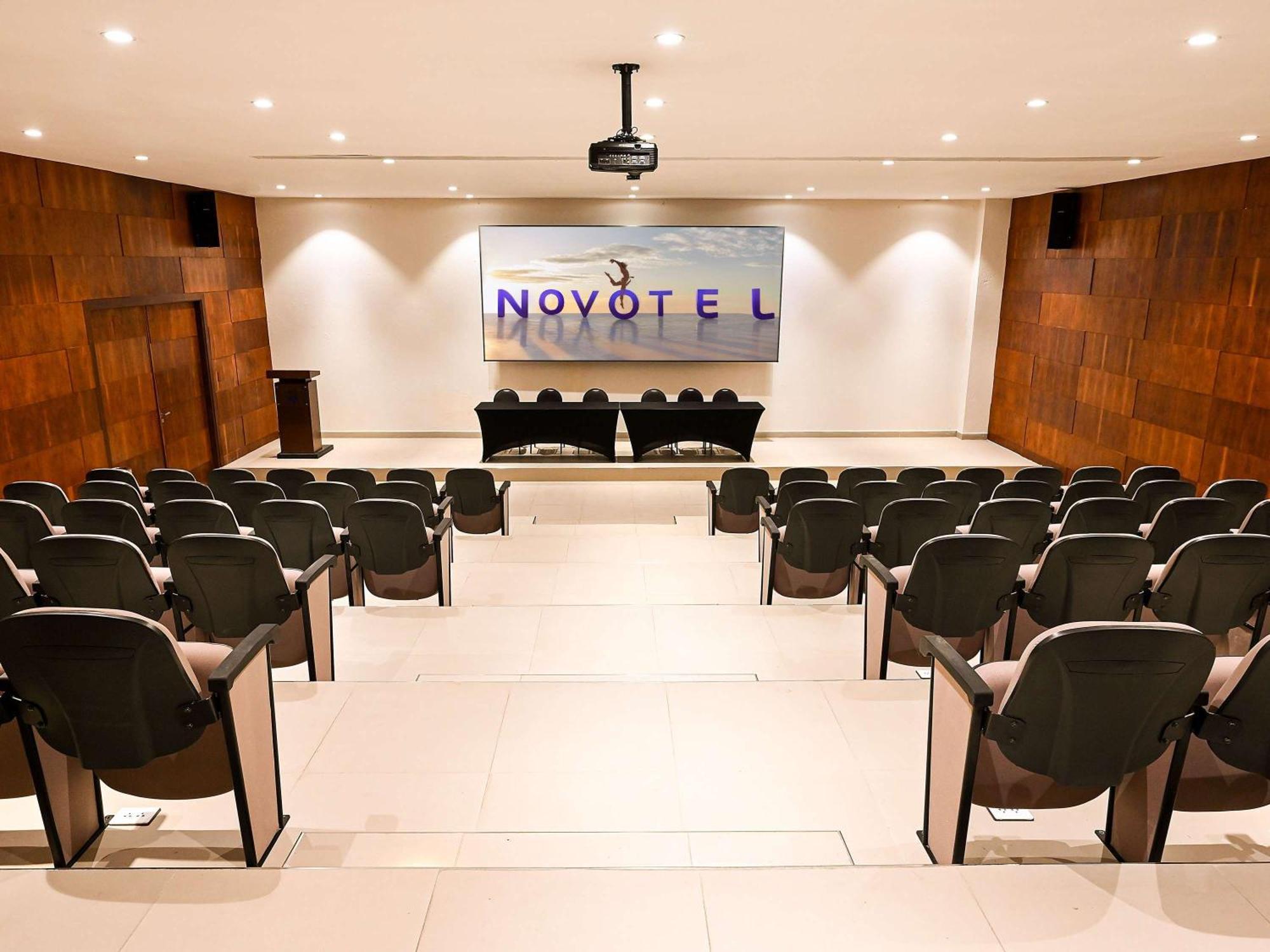 Novotel סנטה קרוז דה לה סיירה מראה חיצוני תמונה