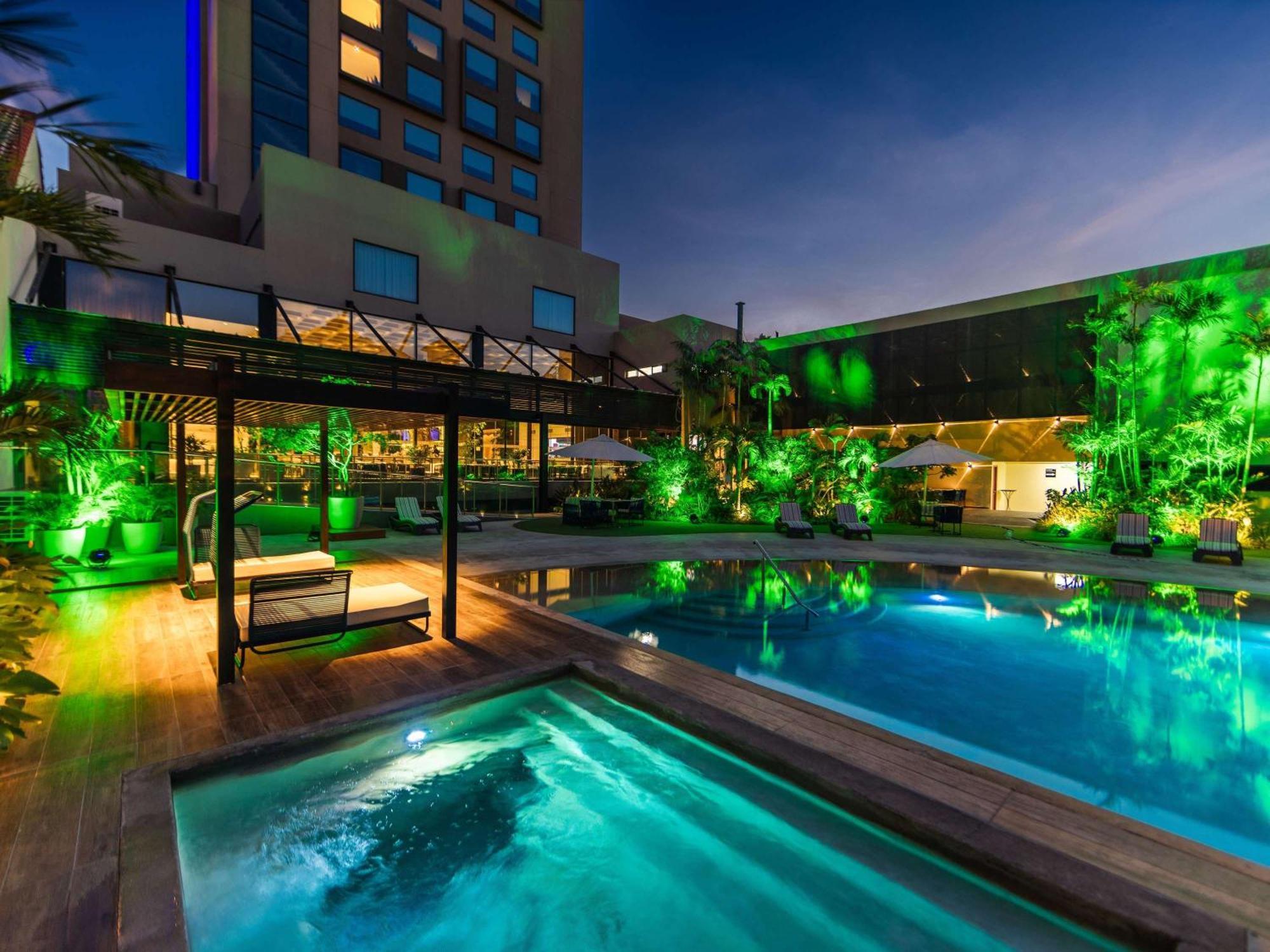Novotel סנטה קרוז דה לה סיירה מראה חיצוני תמונה